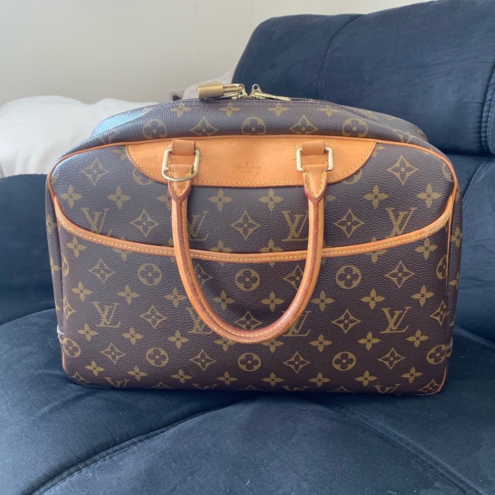 Louis Vuitton Deauville Monogram Bag